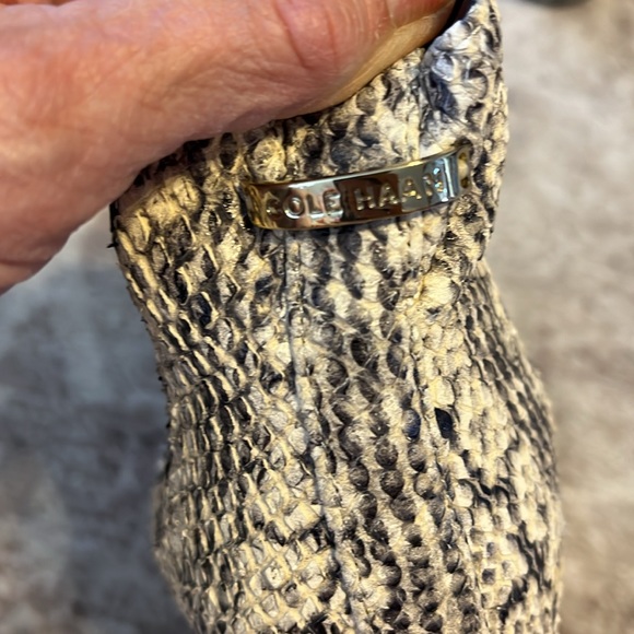 COLE HAAN EVA SNAKESKIN EMBOSSED LEATHER WOMEN’S SLIPON BOOTIES SIZE 9.5 - Picture 3 of 10